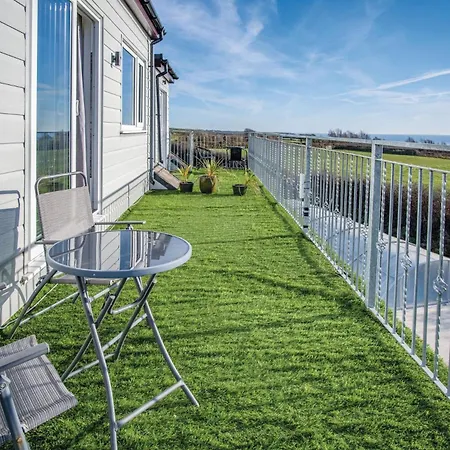The Penthouse - 1 Bedroom Apartment - Ocean Breeze Port-Eynon Exterior photo