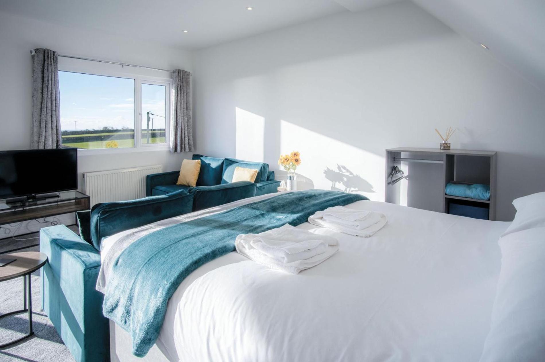 Apartment The Penthouse - 1 Bedroom - Ocean Breeze Port-Eynon