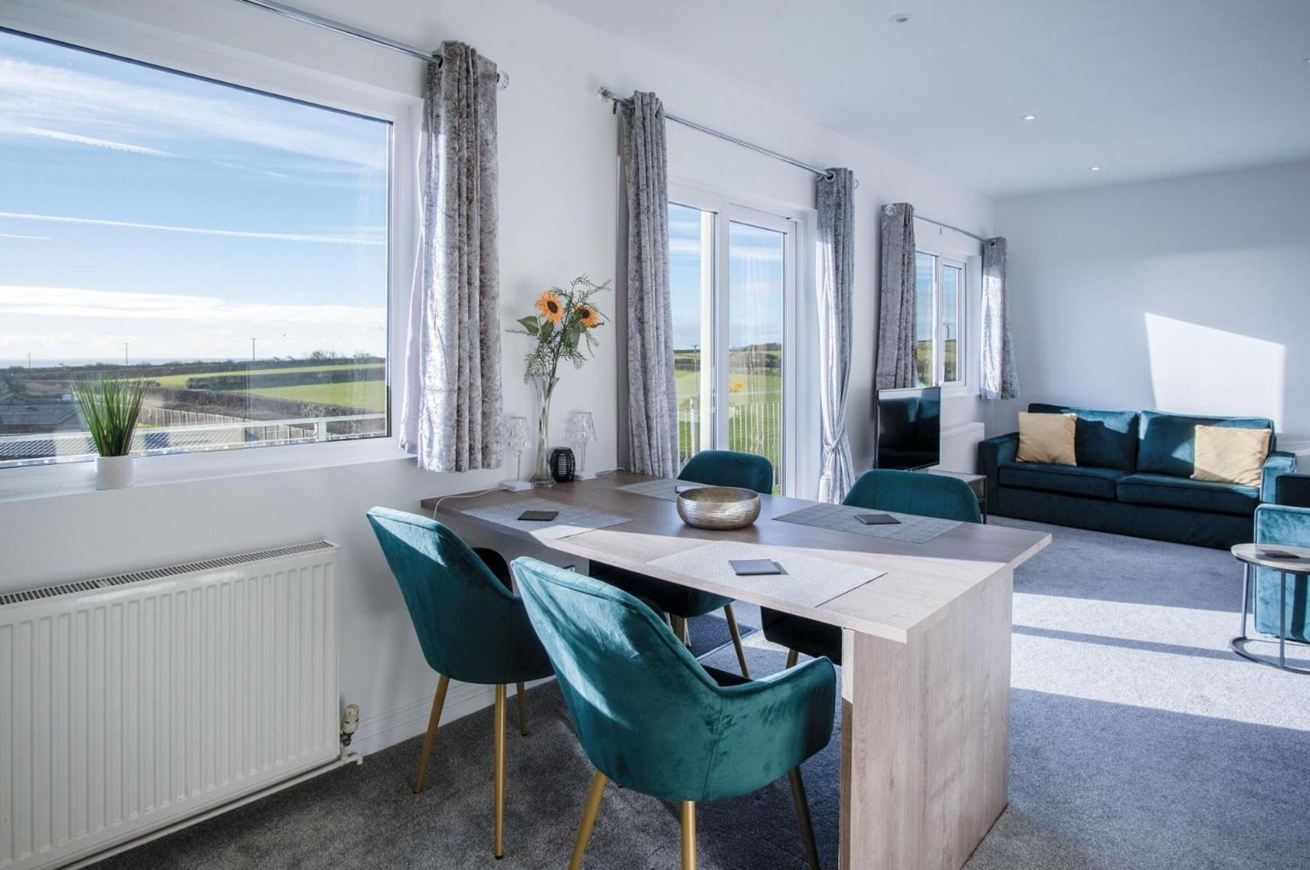 The Penthouse - 1 Bedroom - Ocean Breeze * Port-Eynon