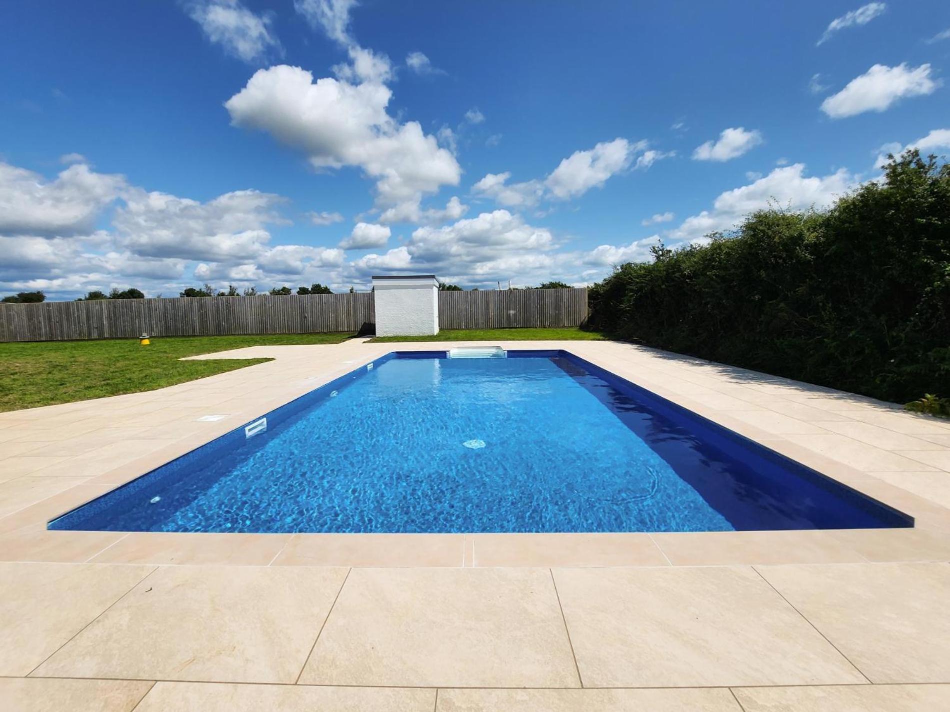 The Penthouse - 1 Bedroom - Ocean Breeze Apartment Port-Eynon