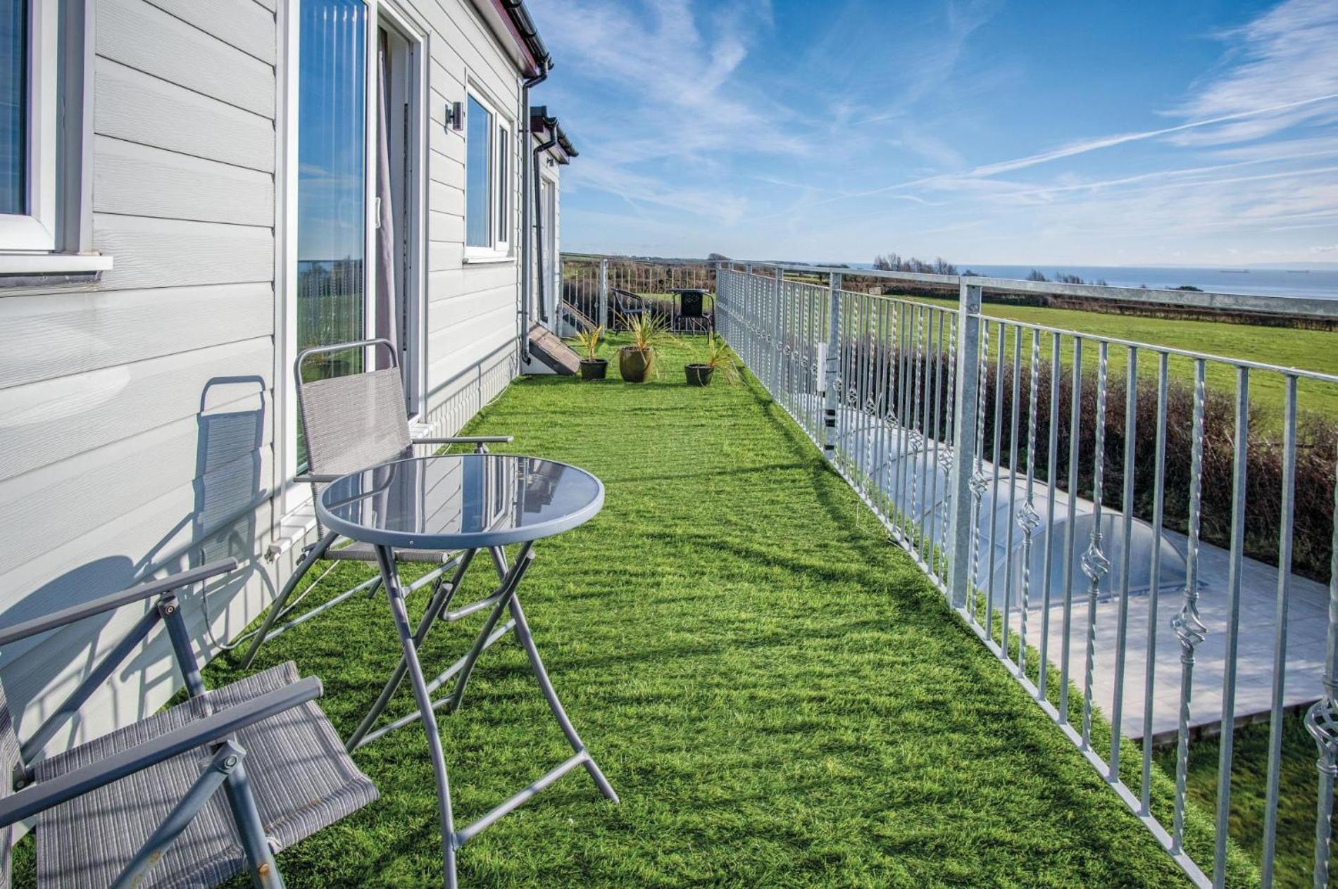 Apartment The Penthouse - 1 Bedroom - Ocean Breeze Port-Eynon